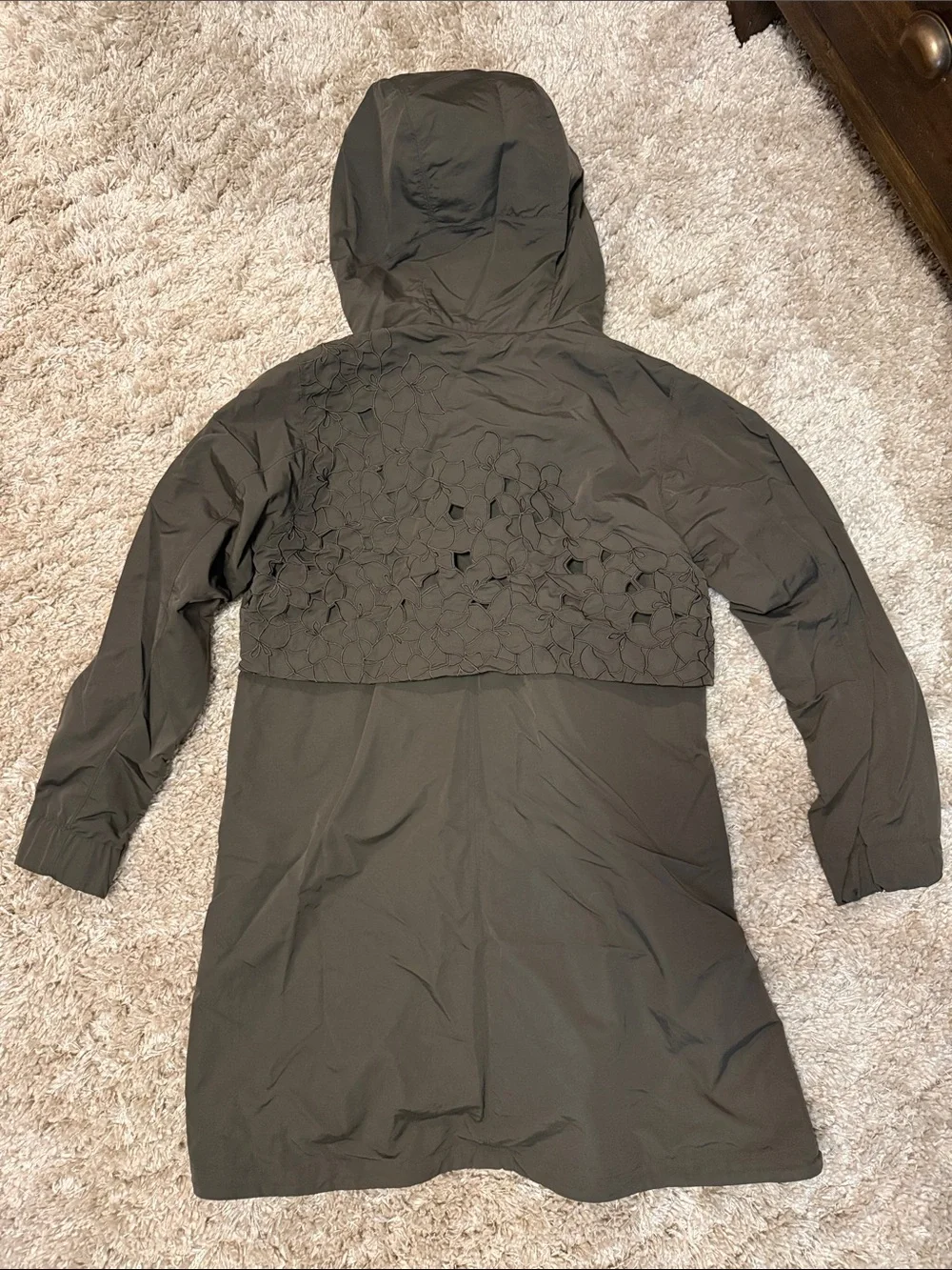 Women’s Lululemon Olive Hooded Lightweight Coat